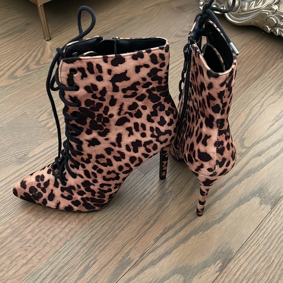 Leopard Pointed Toe Lace-up Bootie - Picture 5 of 8